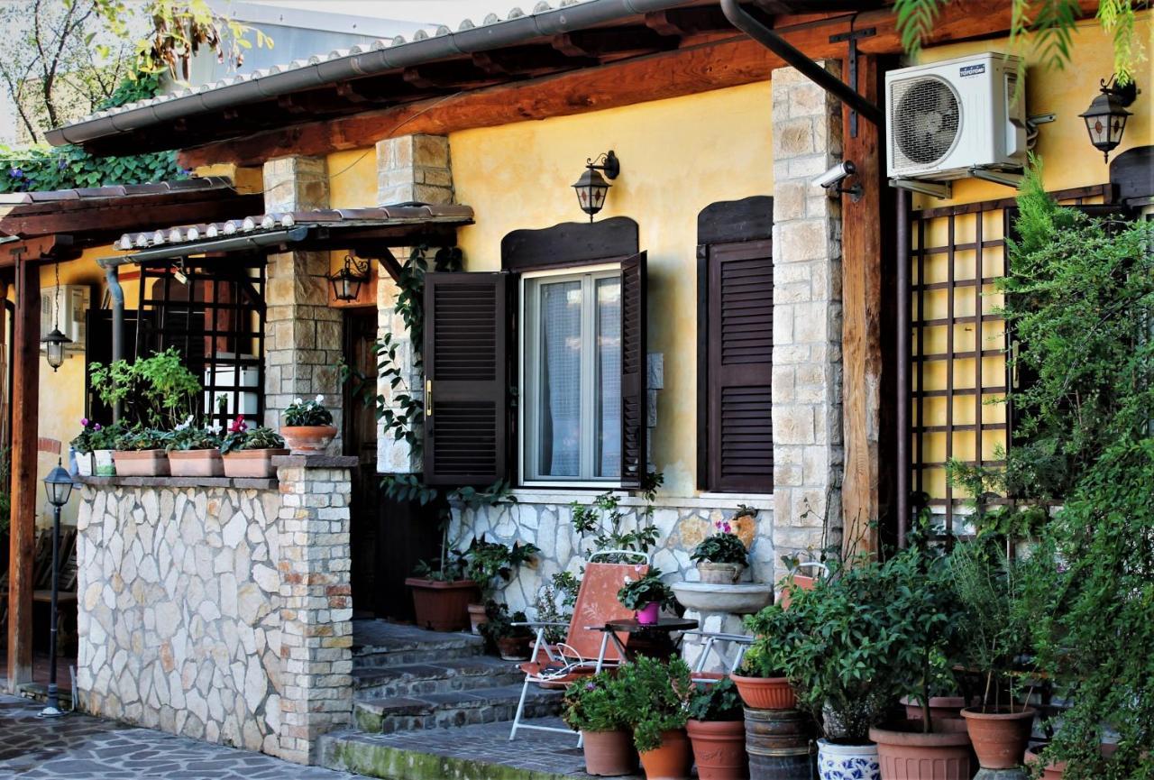 Affittacamere I Gerani Rossi *